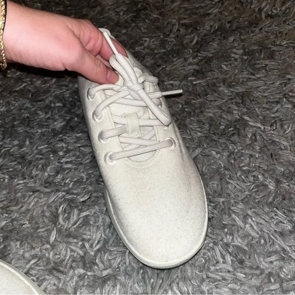 White allbirds sneakers size 6